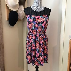 Mini Dress Black Floral Sleeveless Casual Pink Roses Scoop Neck